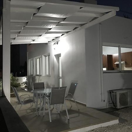 Alcyone Beach House Вороклини Экстерьер фото
